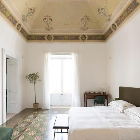 Palazzo Piccinno Parabita Bagian luar foto