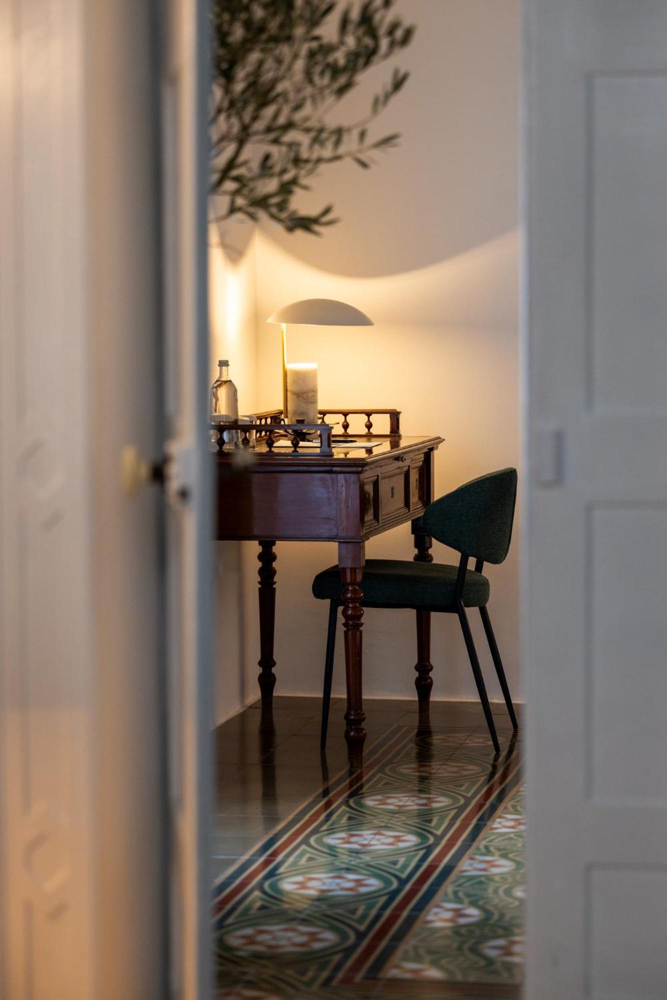 Palazzo Piccinno Parabita Bagian luar foto