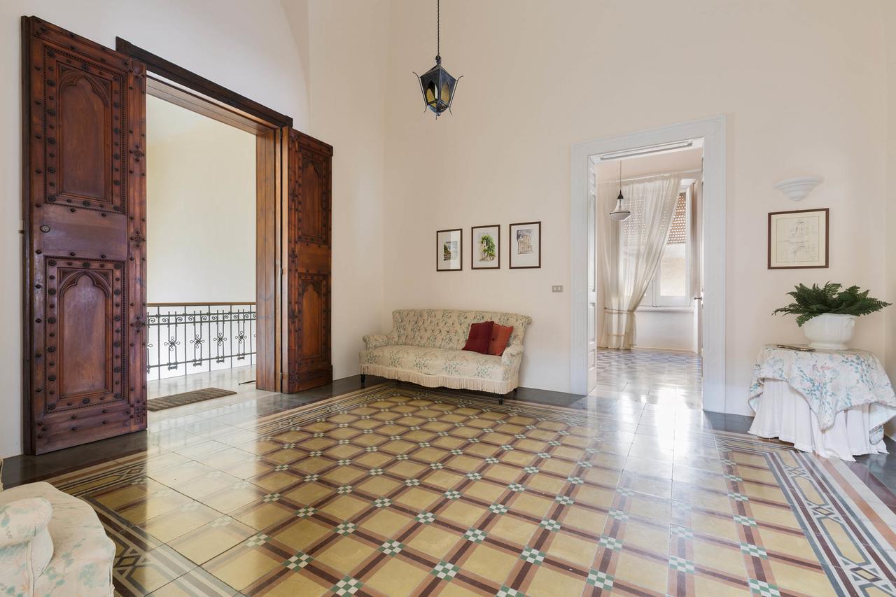 Palazzo Piccinno Parabita Bagian luar foto
