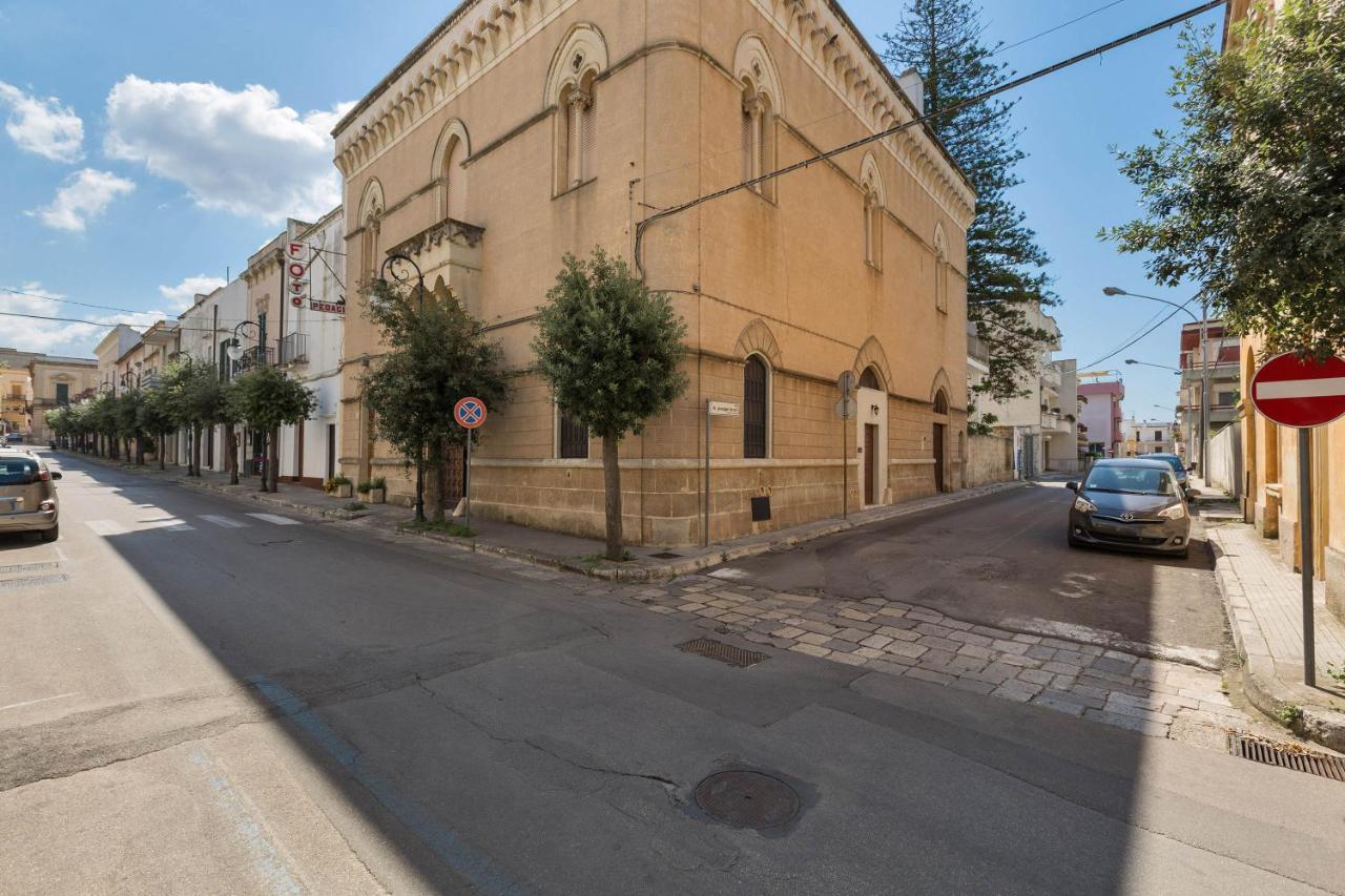 Palazzo Piccinno Parabita Bagian luar foto