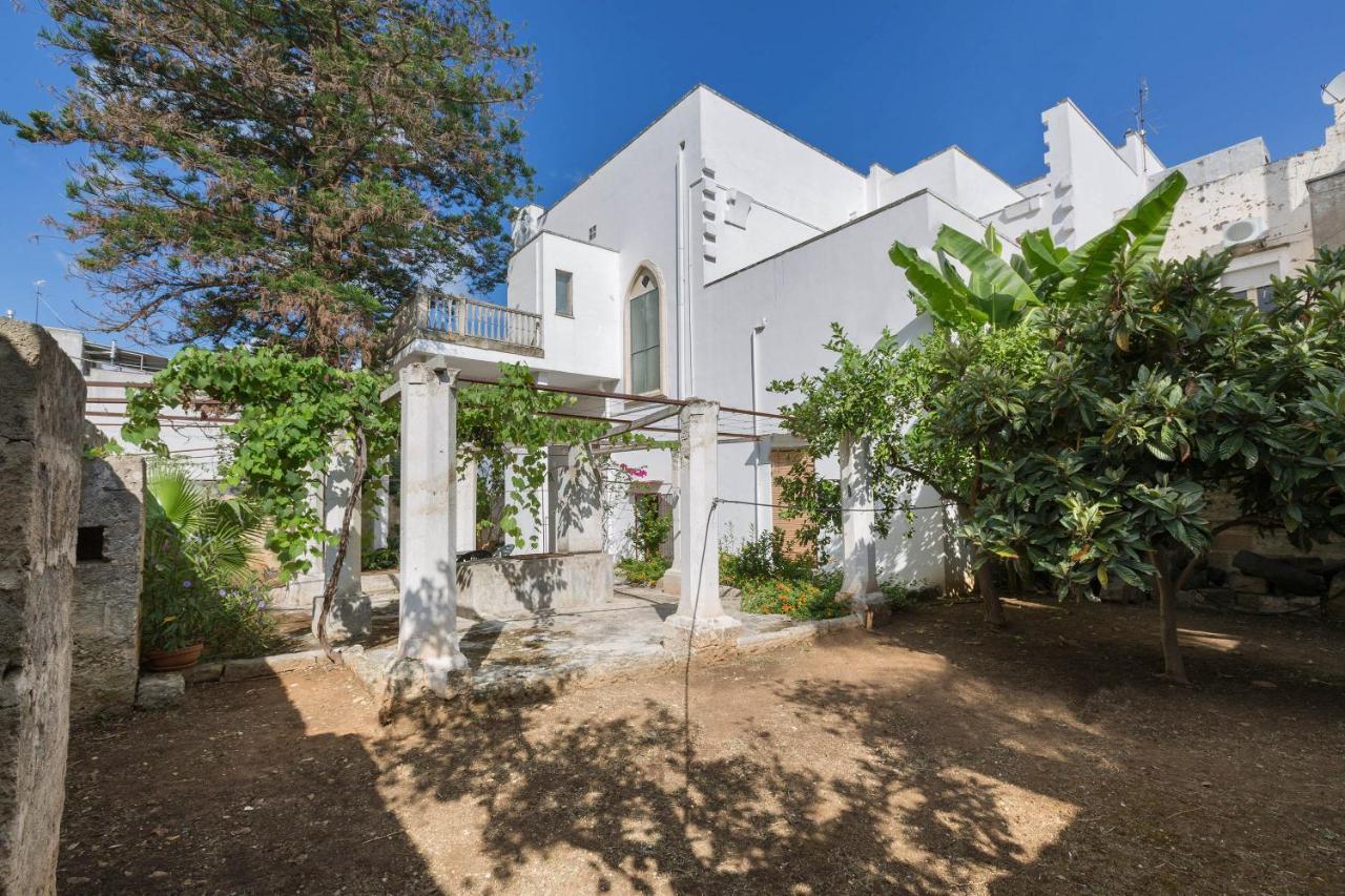 Palazzo Piccinno Parabita Bagian luar foto